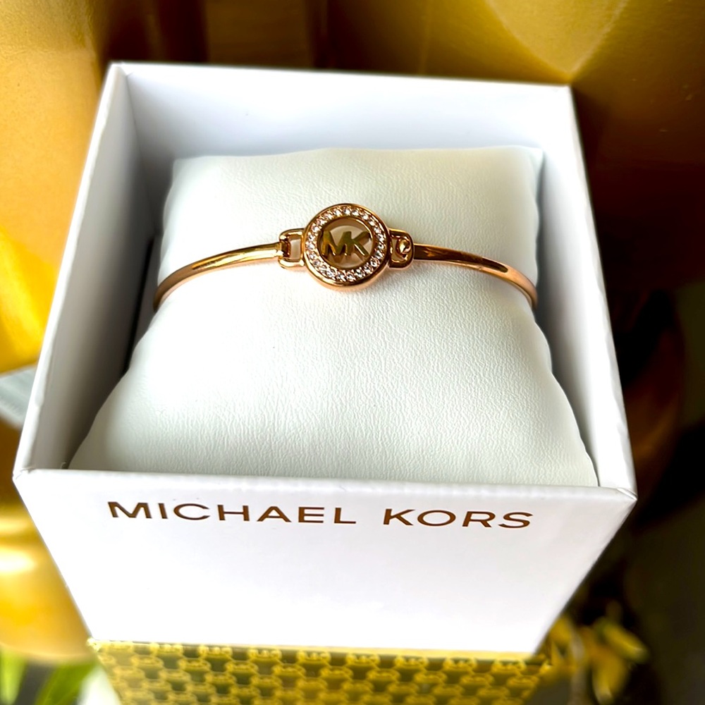 MICHAEL KORS Gold Bangle Bracelet w/Pave MK Logo • Gift Box 🎁 - Picture 9 of 10